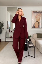 Carica l'immagine nel visualizzatore di Gallery, Tailleur foderato Made in Italy vestibilitá regolare