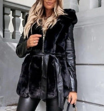 Carica l&#39;immagine nel visualizzatore di Gallery, Cappotto pelle e pelliccia ecologica

