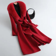 Carica l&#39;immagine nel visualizzatore di Gallery, Cappotto Collo Ecopelliccia Foderato
