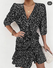 Carica l&#39;immagine nel visualizzatore di Gallery, Abito fantasy
