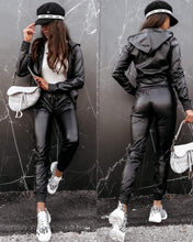 Carica l&#39;immagine nel visualizzatore di Gallery, Tuta ecopelle
